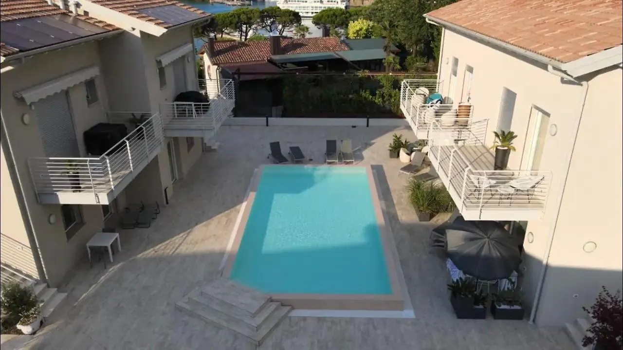 Appartement *Central Lakeside Apt*Swimming Pool & Free Parking Peschiera del Garda